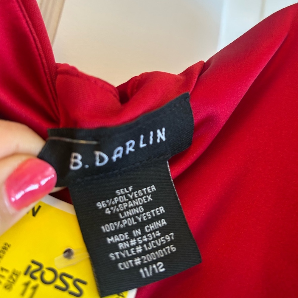 B. Darlin Red Satin one shoulder short puff sleeve rouged dress Sz 11/12 - Picture 4 of 4